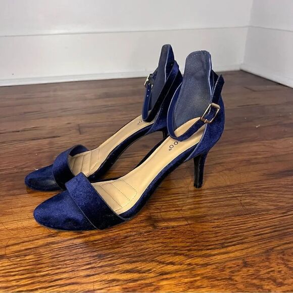 BAMBOO Shoes - Bamboo Blue Faux Suede Heels